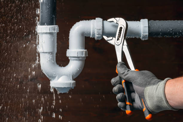 Professional Leak Detection technician working in Chandlerville, IL